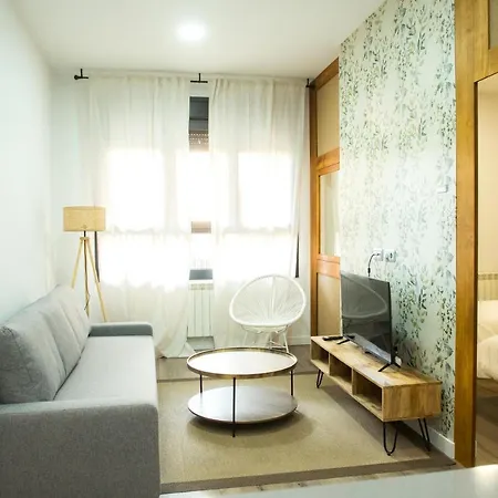 Elegante Laud1 - Nuevo/familia/wifi/tv Apartamento