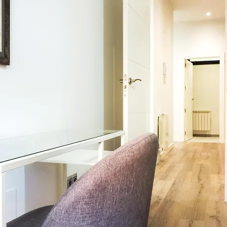 Elegante Laud1 - Nuevo/familia/wifi/tv Apartamento