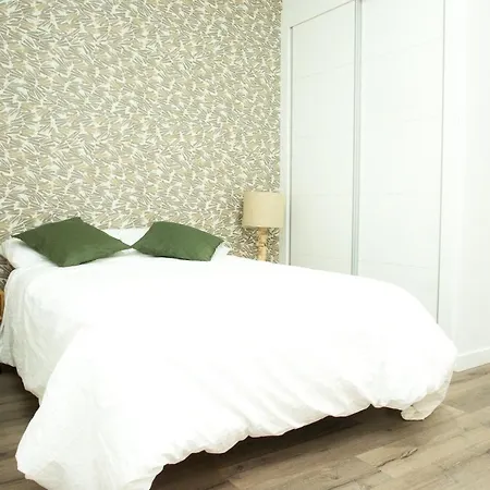 Elegante Laud1 - Nuevo/familia/wifi/tv Apartamento *