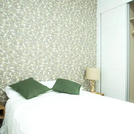 Elegante Laud1 - Nuevo/familia/wifi/tv Apartamento